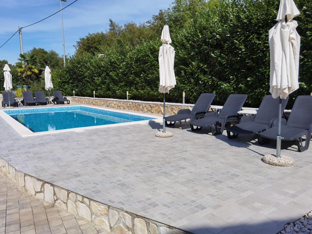 Apartments Beciri Sveti Vid-Miholjice Εξωτερικό φωτογραφία